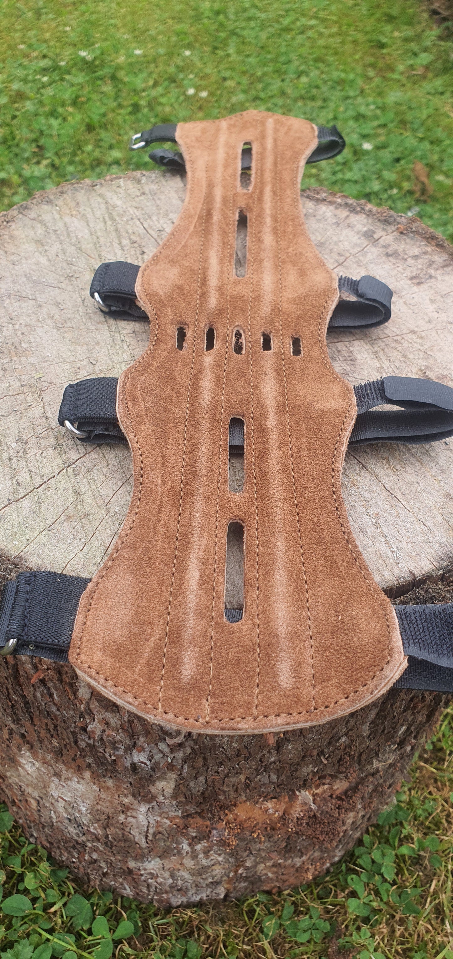 Suede vented armguard - Extra long 330mm length