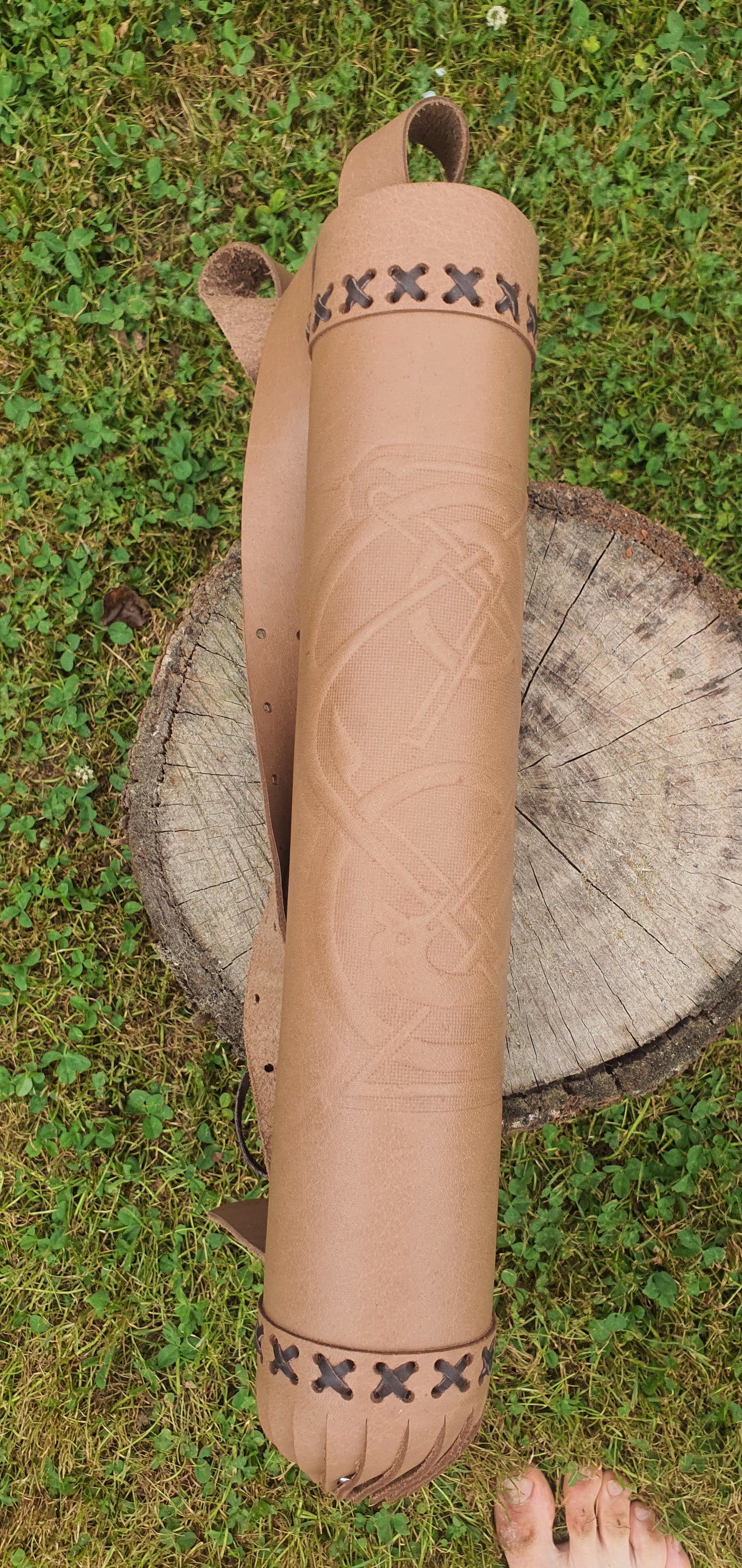 Patterned leather tube quiver - Multiple leather colours available