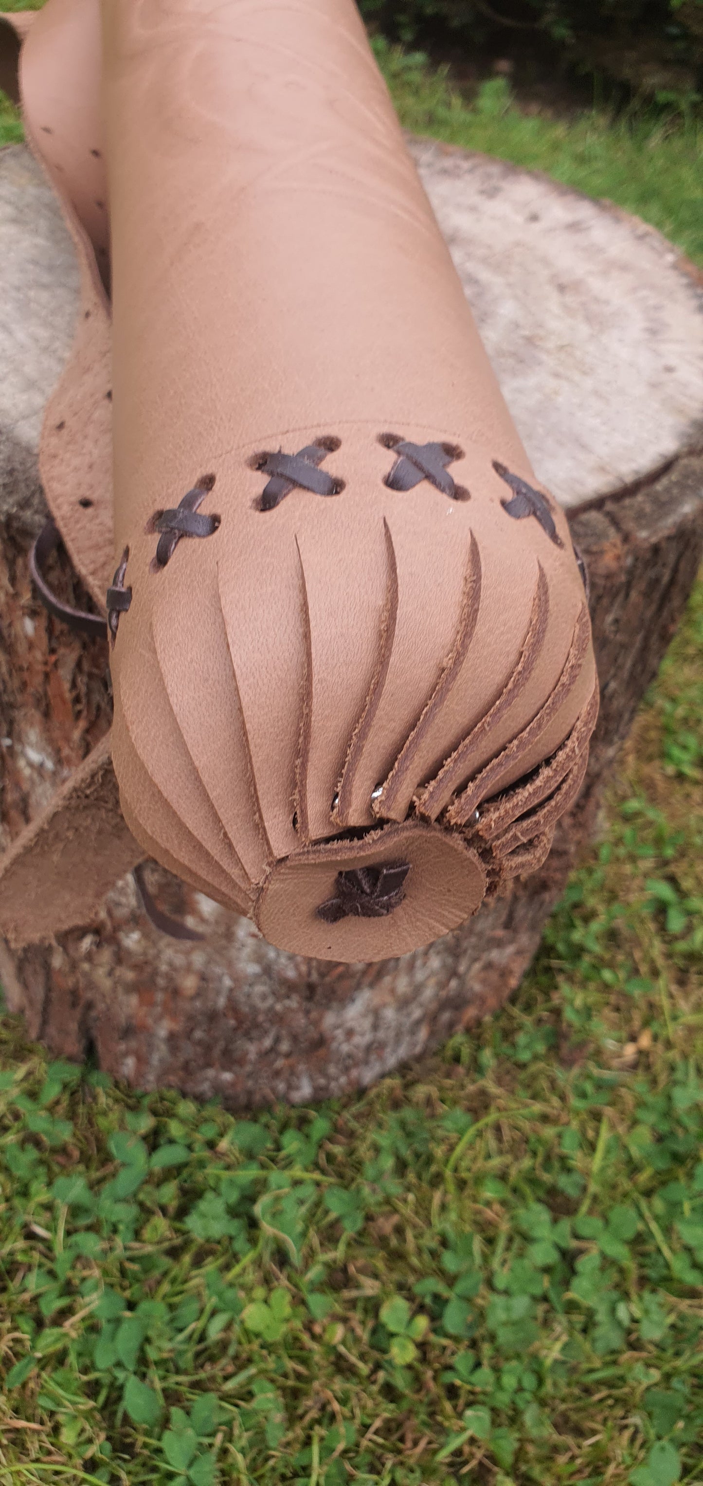 Patterned leather tube quiver - Multiple leather colours available
