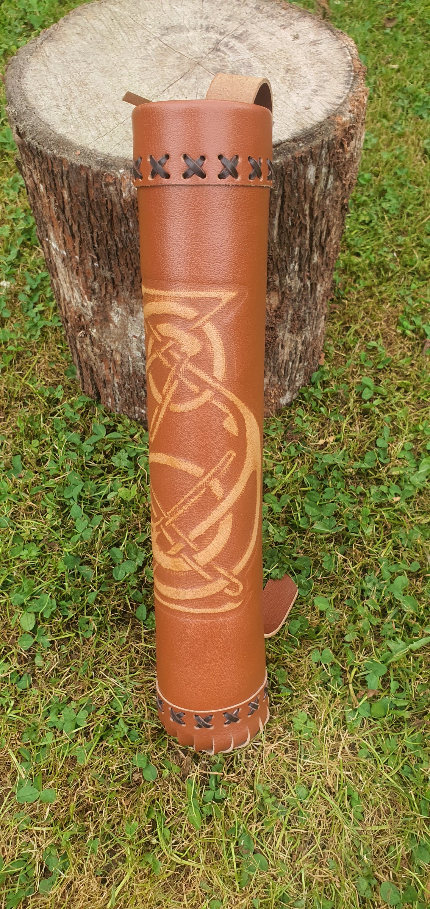 Patterned leather tube quiver - Multiple leather colours available