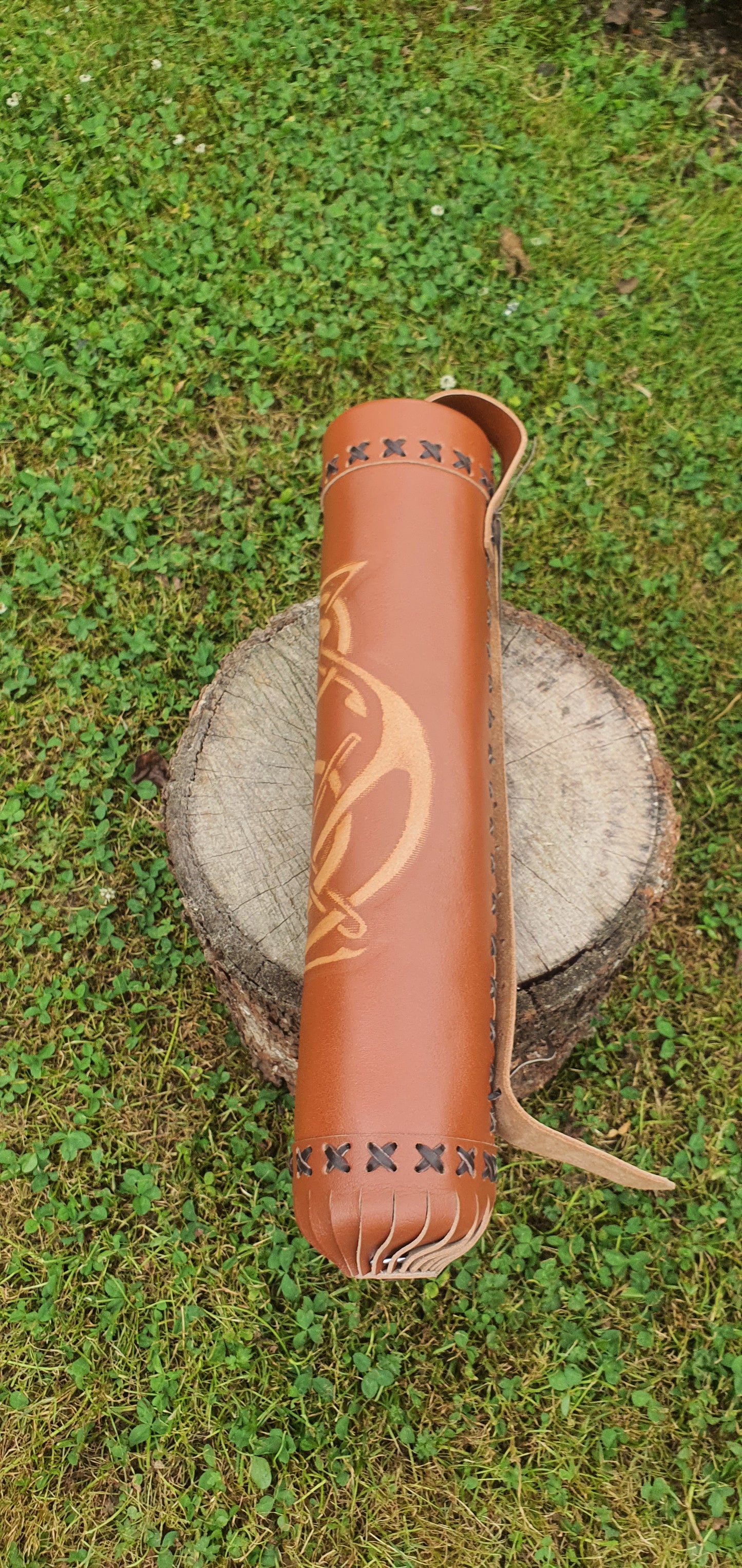 Patterned leather tube quiver - Multiple leather colours available