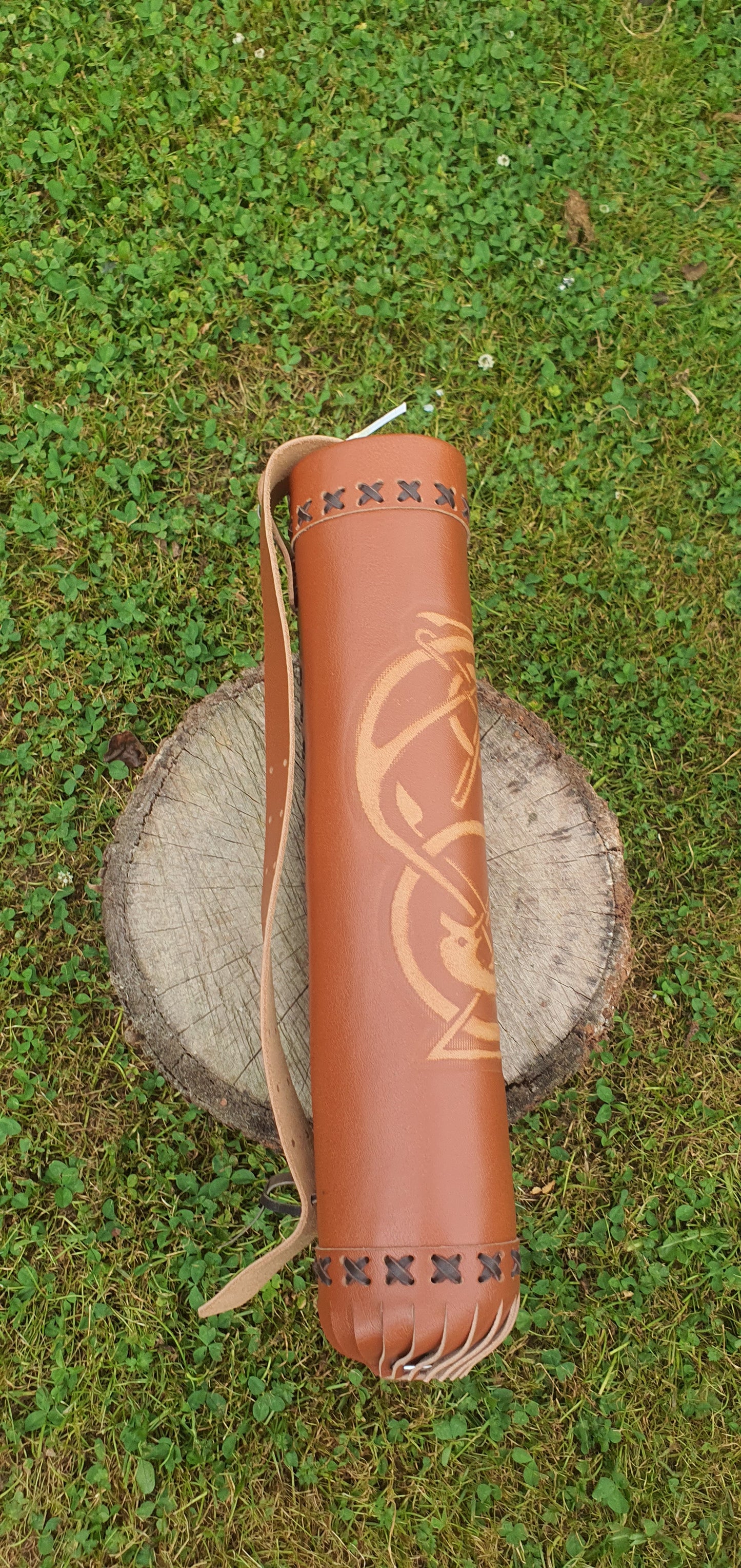 Patterned leather tube quiver - Multiple leather colours available