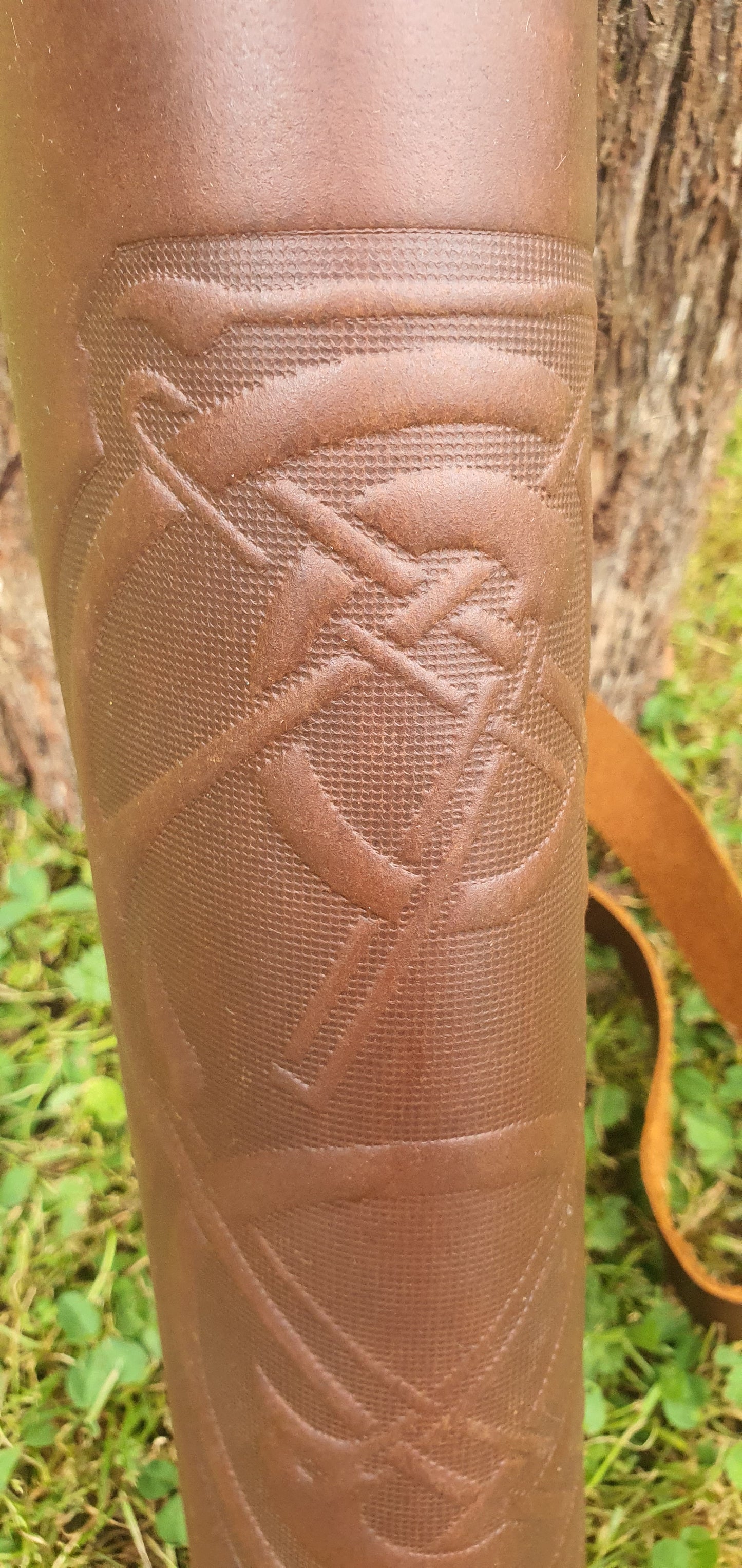 Patterned leather tube quiver - Multiple leather colours available
