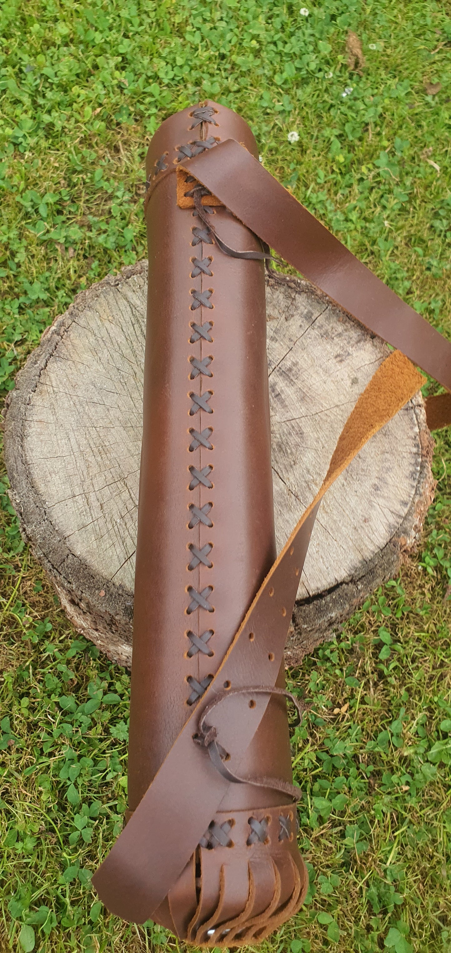 Patterned leather tube quiver - Multiple leather colours available