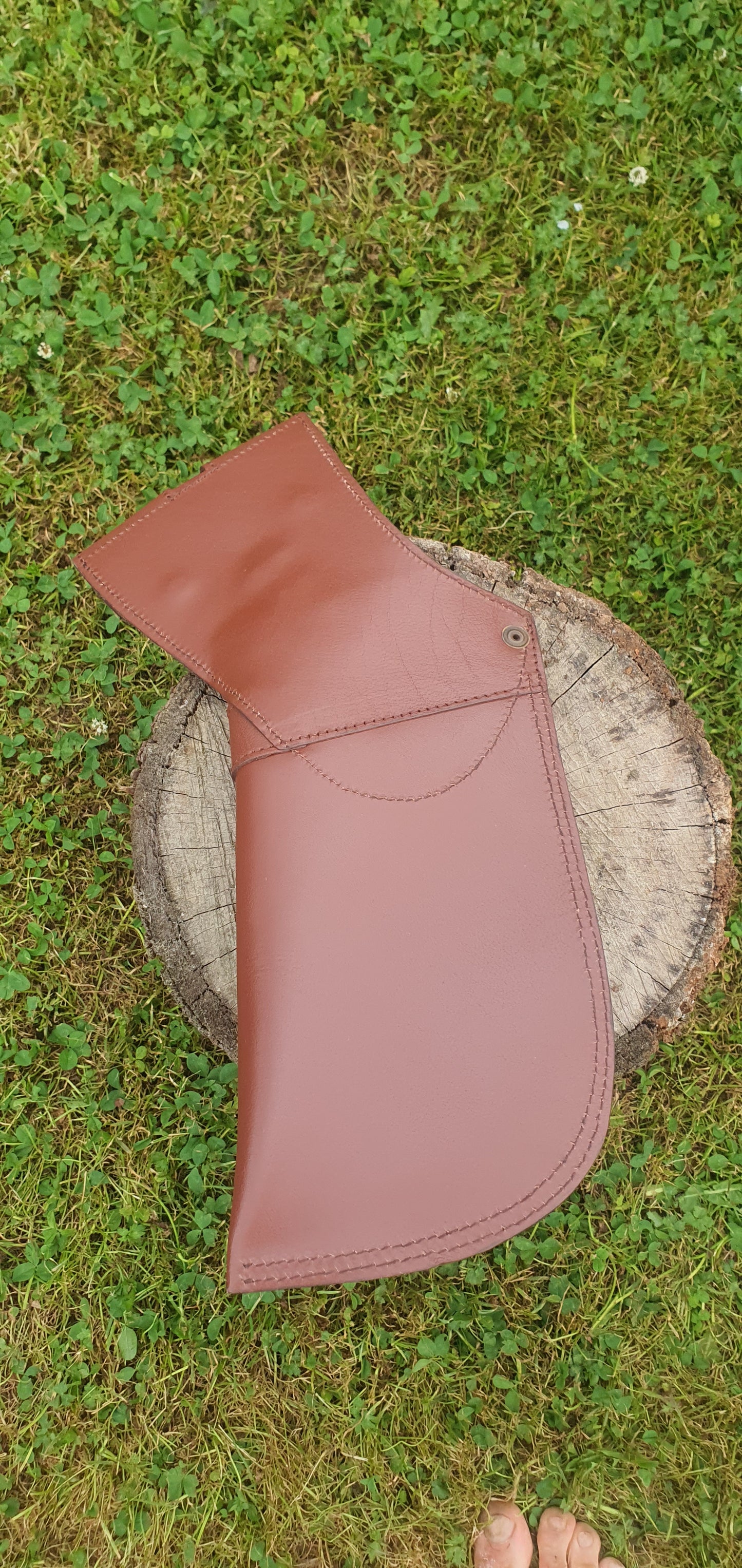 Holster style leather quiver