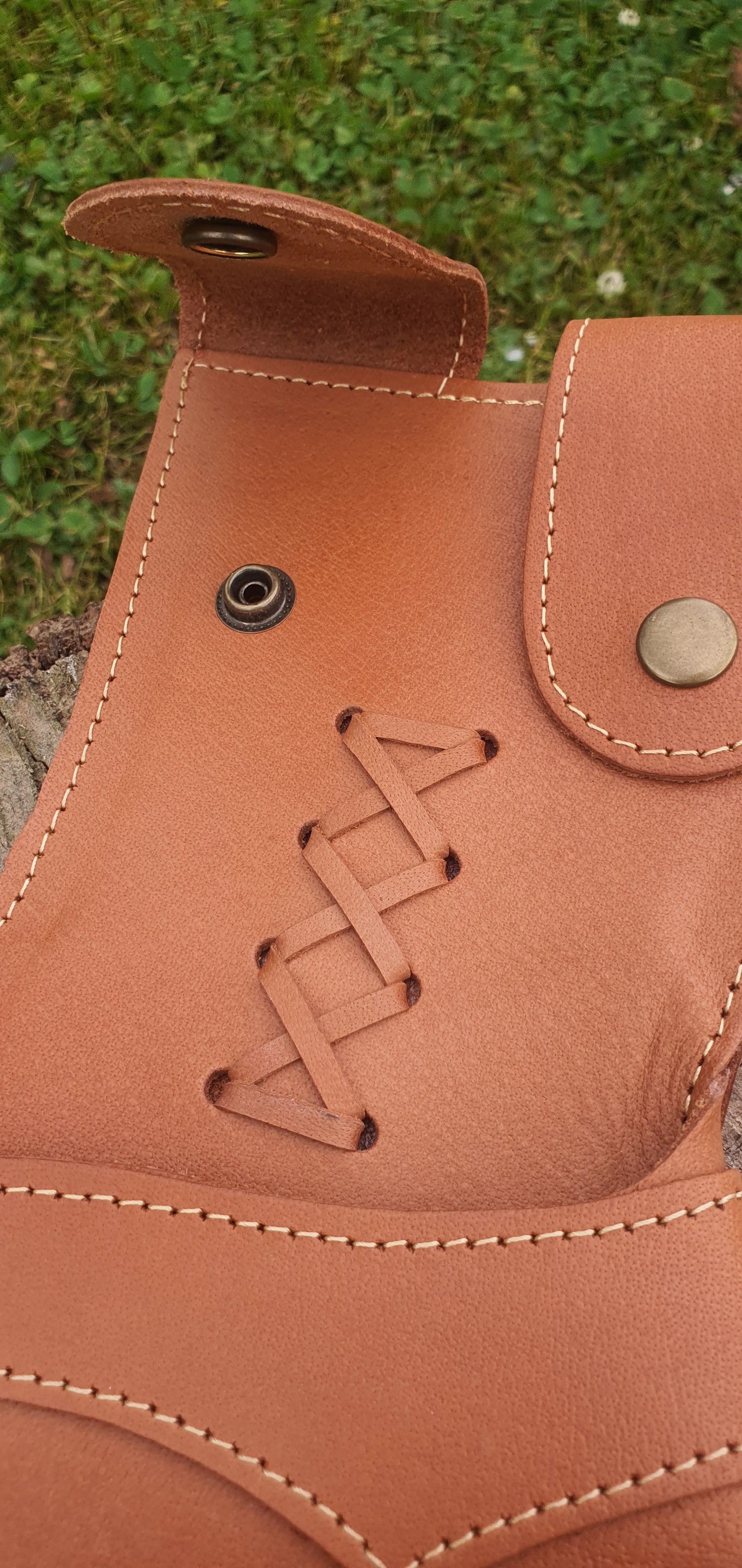 Holster style leather quiver