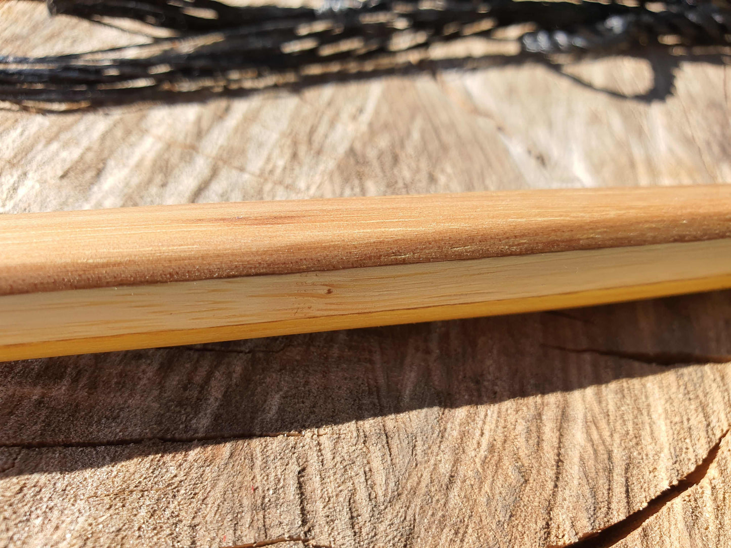 Trilaminate English Long Bow: 26lb Draw weight