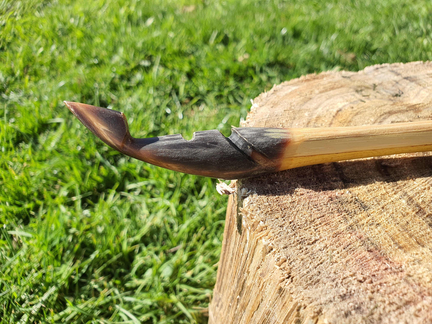 Trilaminate English Long Bow: 40lb Draw weight