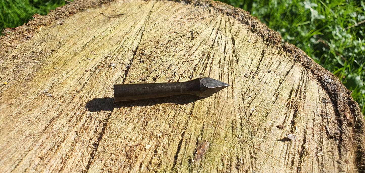 Traditional Arrows - Hand Forged Arrowheads