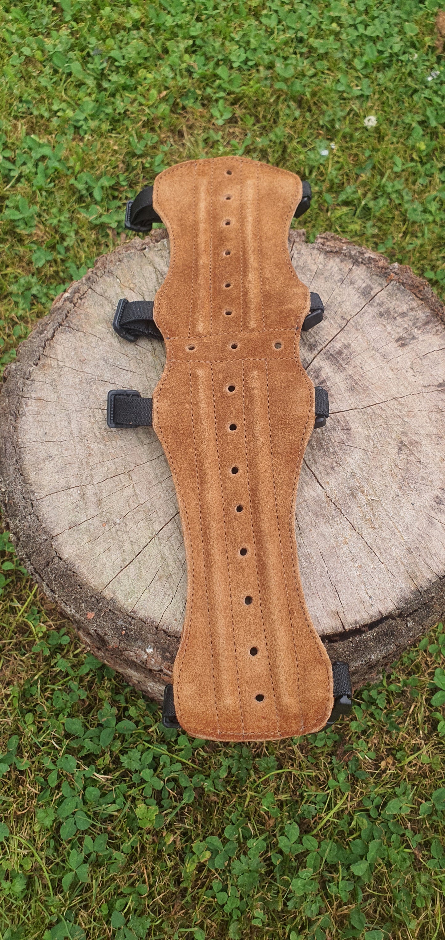 Suede vented armguard - Extra long 330mm length (Alternate design)