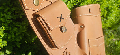 Premium traditional style quiver