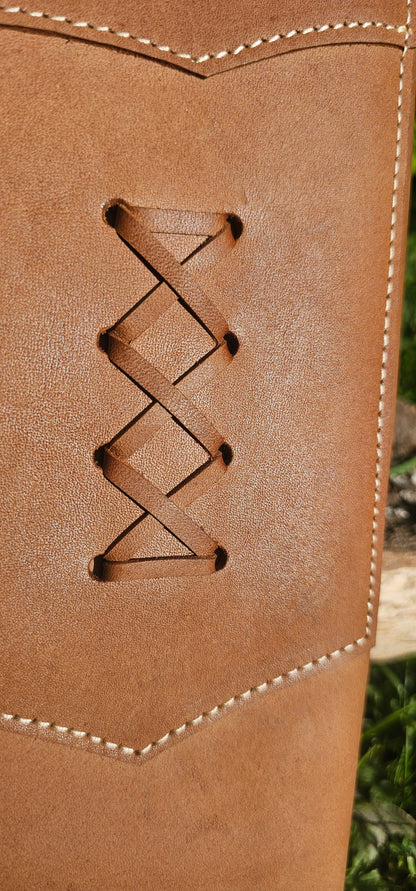 Premium traditional style quiver